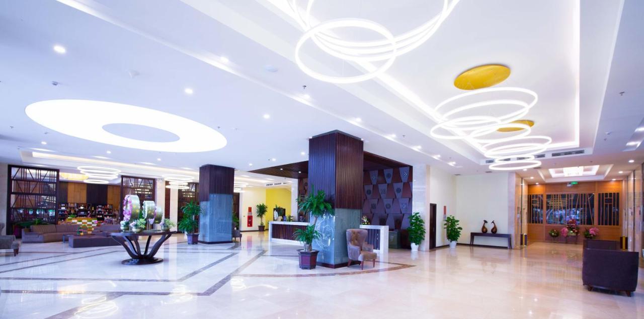 Muong Thanh Luxury Buon Ma Thuot Hotel Bagian luar foto