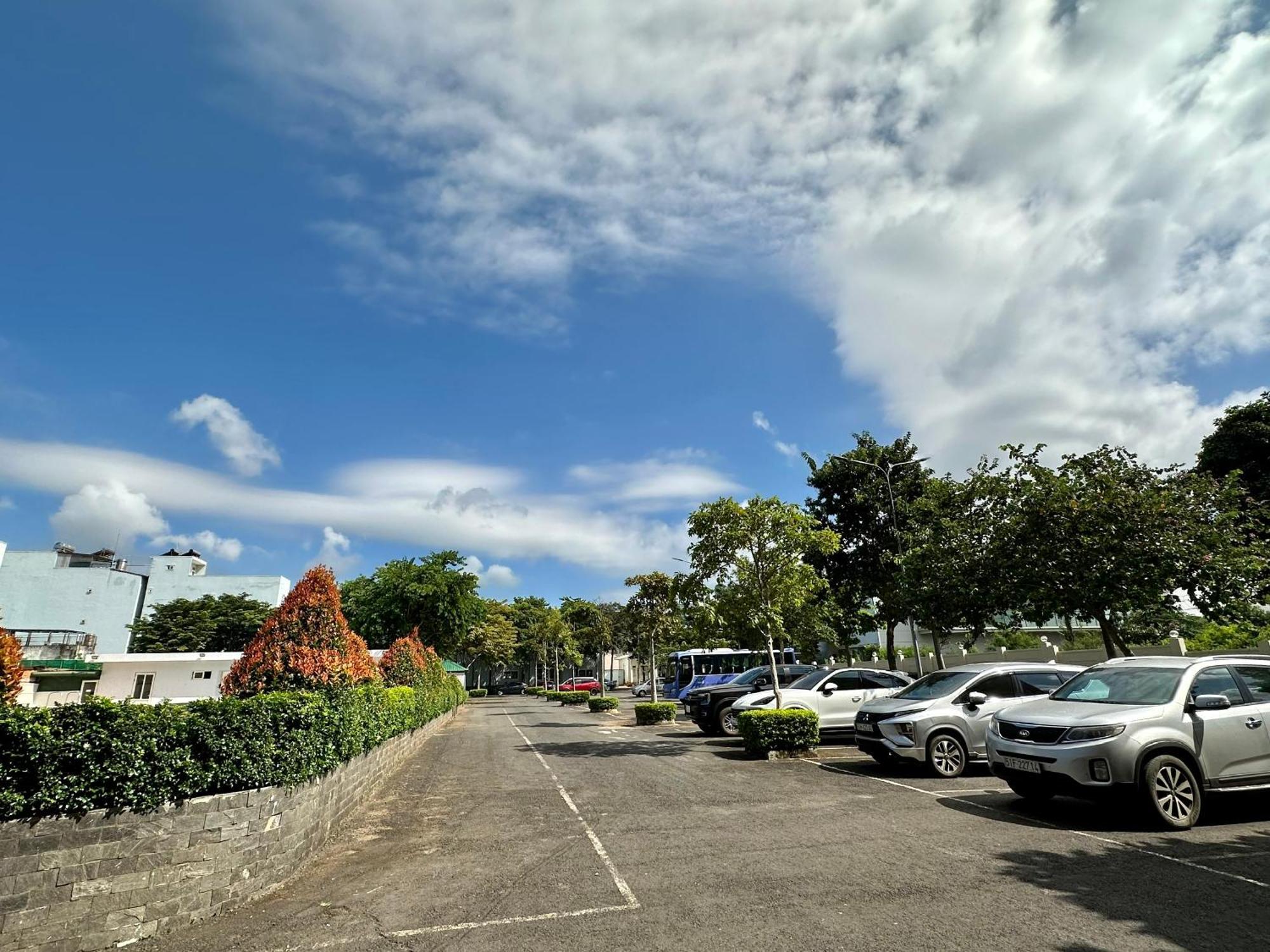 Muong Thanh Luxury Buon Ma Thuot Hotel Bagian luar foto
